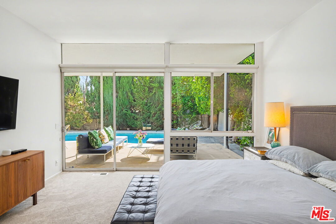 6110 Mary Ellen Ave, Van Nuys, CA 91401