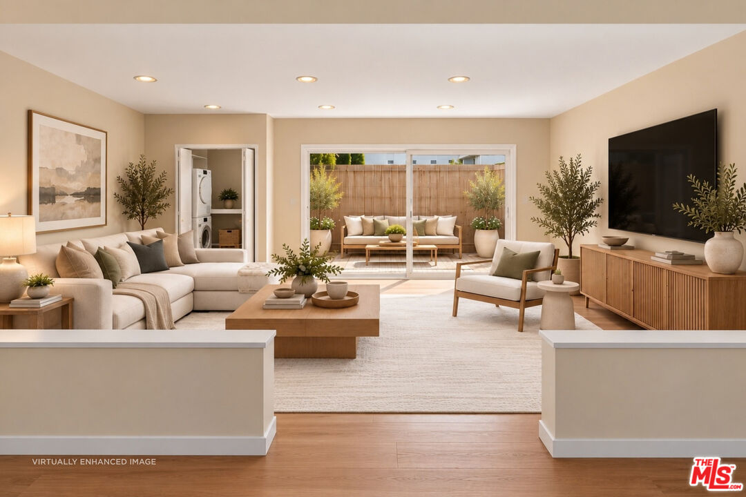 Property photo for 937 18th St, #2, Santa Monica, CA