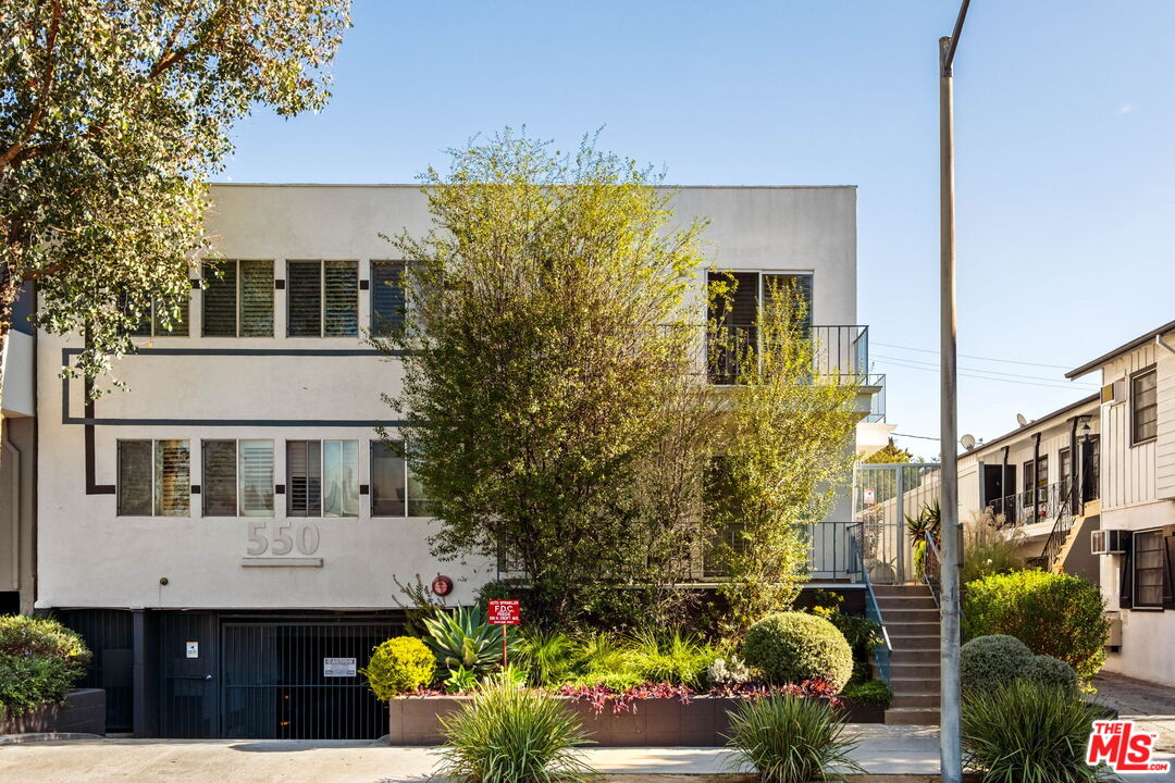Property photo for 550 N Croft Ave, #2, Los Angeles, CA