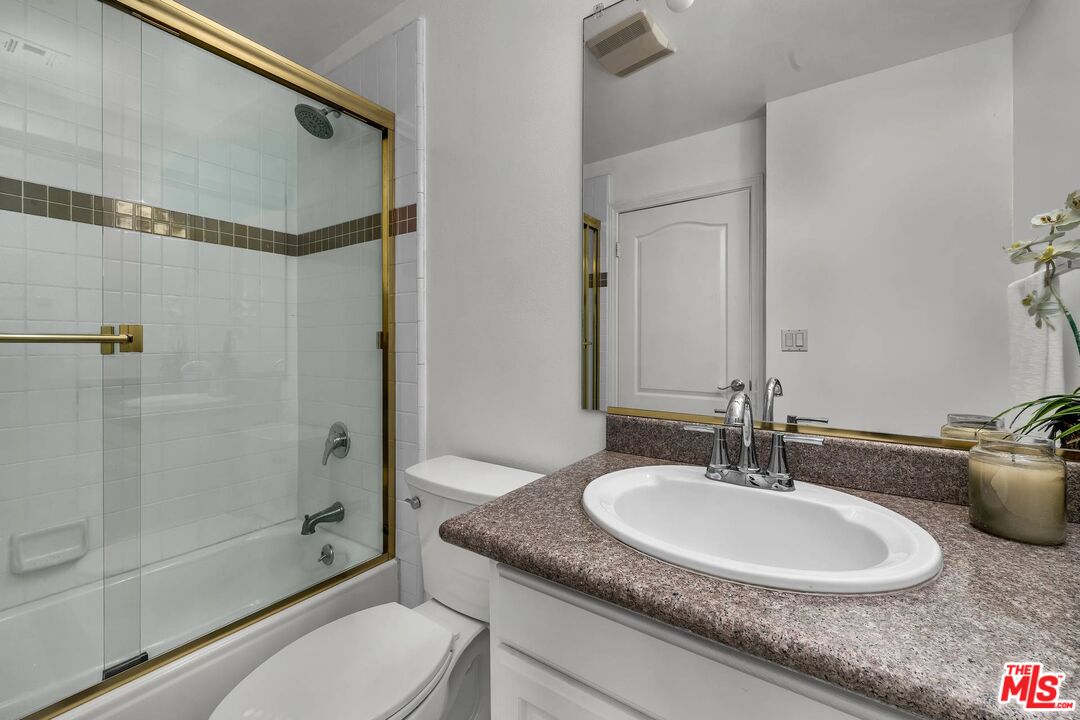 1100 S Clark Dr, #201, Los Angeles, CA 90035