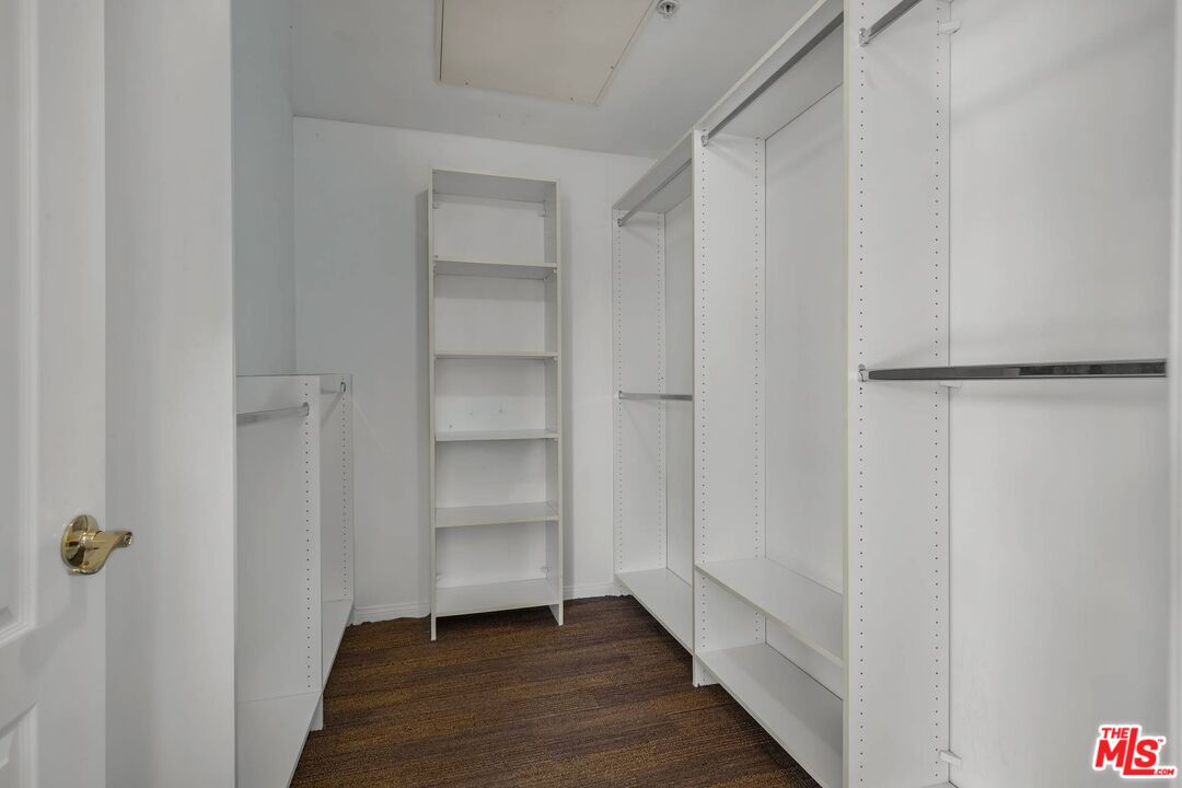 Walk-in closet