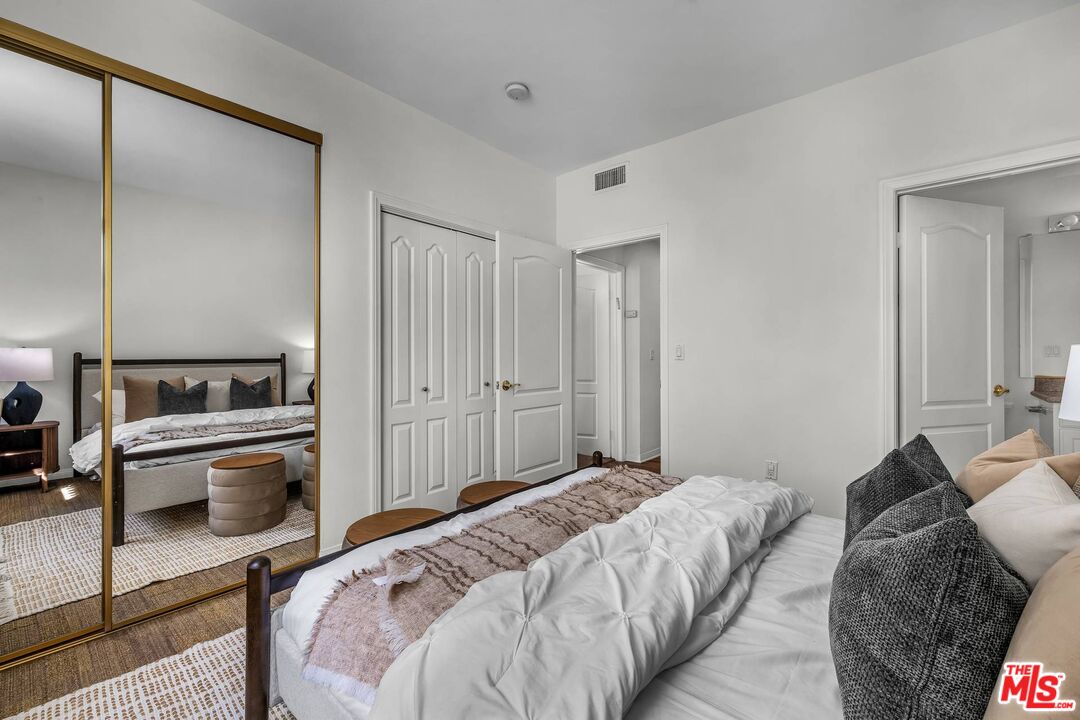 1100 S Clark Dr, #201, Los Angeles, CA 90035