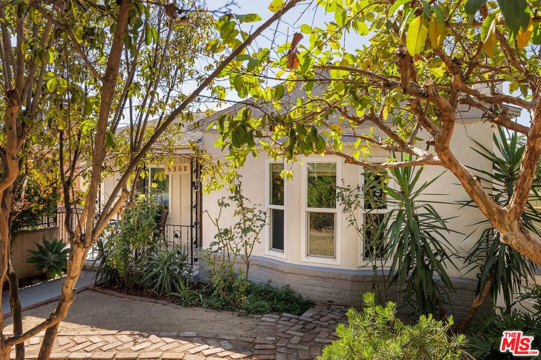 Property photo for 5368 Oakland St, Los Angeles, CA