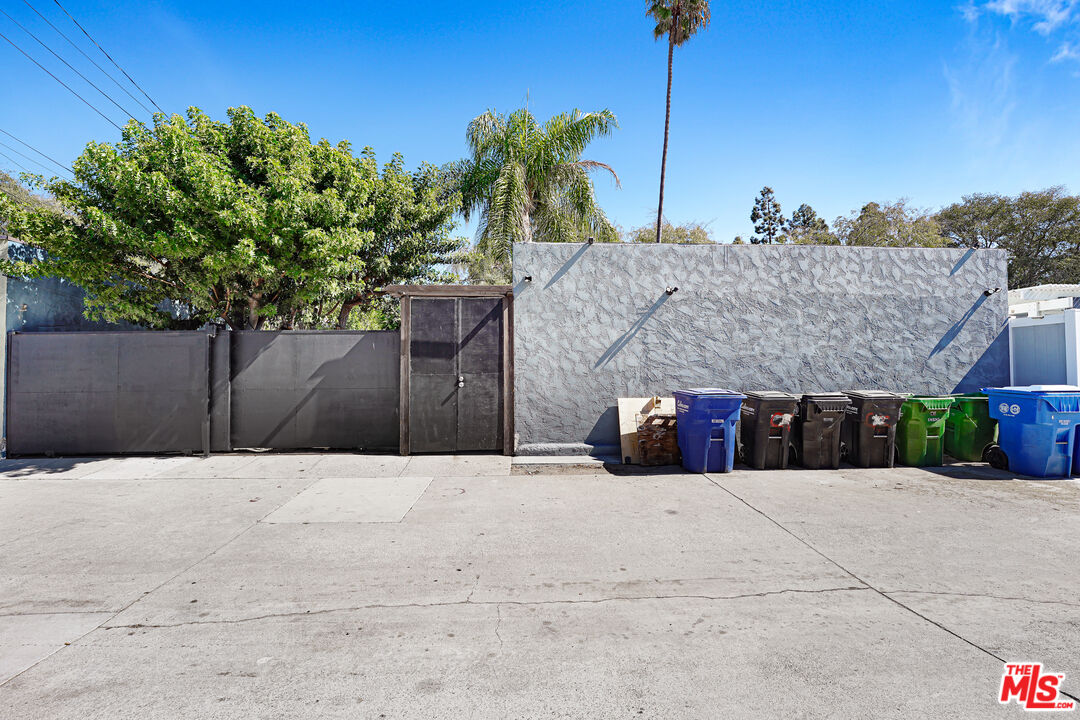 5129 Overland Ave, Culver City, CA 90230 5129 Overland Ave, Culver City, CA 90230