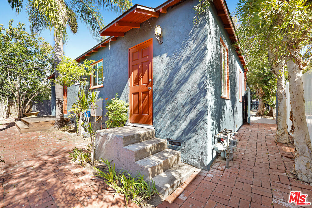 5129 Overland Ave, Culver City, CA 90230 5129 Overland Ave, Culver City, CA 90230