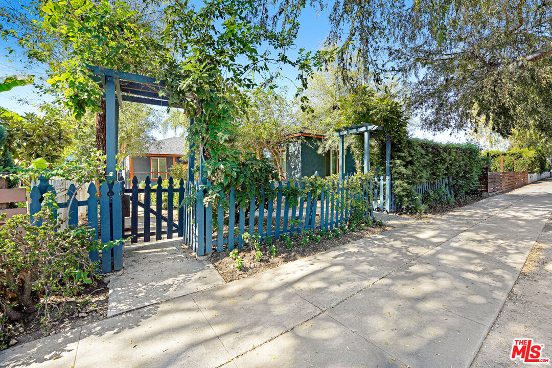5129 Overland Ave, Culver City, CA 90230 5129 Overland Ave, Culver City, CA 90230