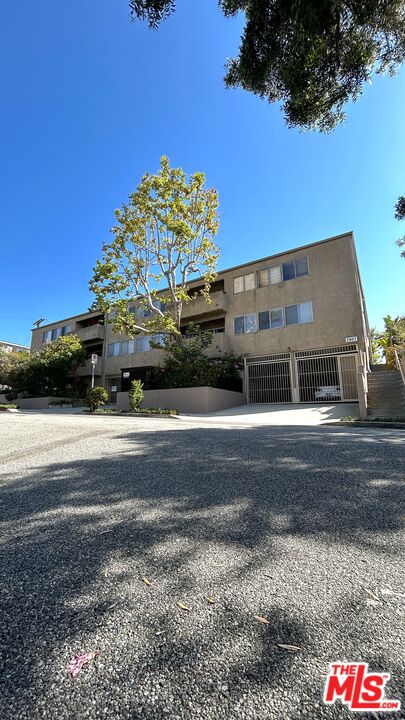 Property photo for 2807 6th St, #3, Santa Monica, CA
