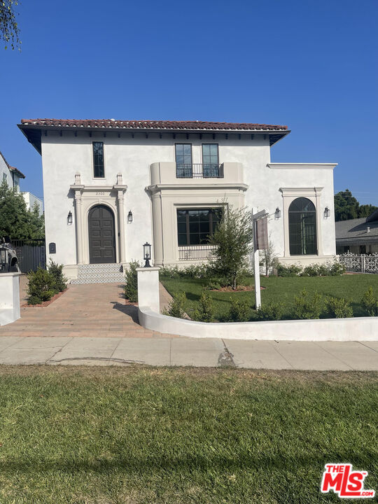 Property photo for 2300 N Commonwealth Ave, Los Angeles, CA