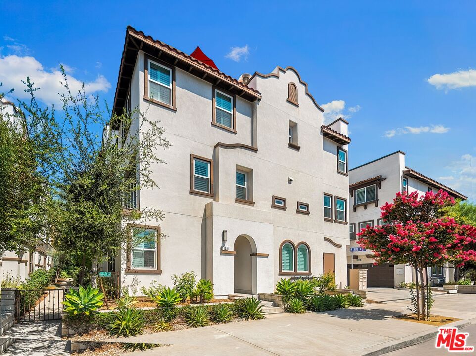 Property photo for 5103 E Echo St, Los Angeles, CA
