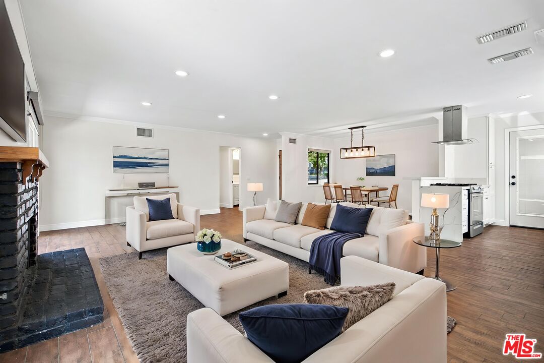 Property photo for 1088 W 11th St, Upland, CA
