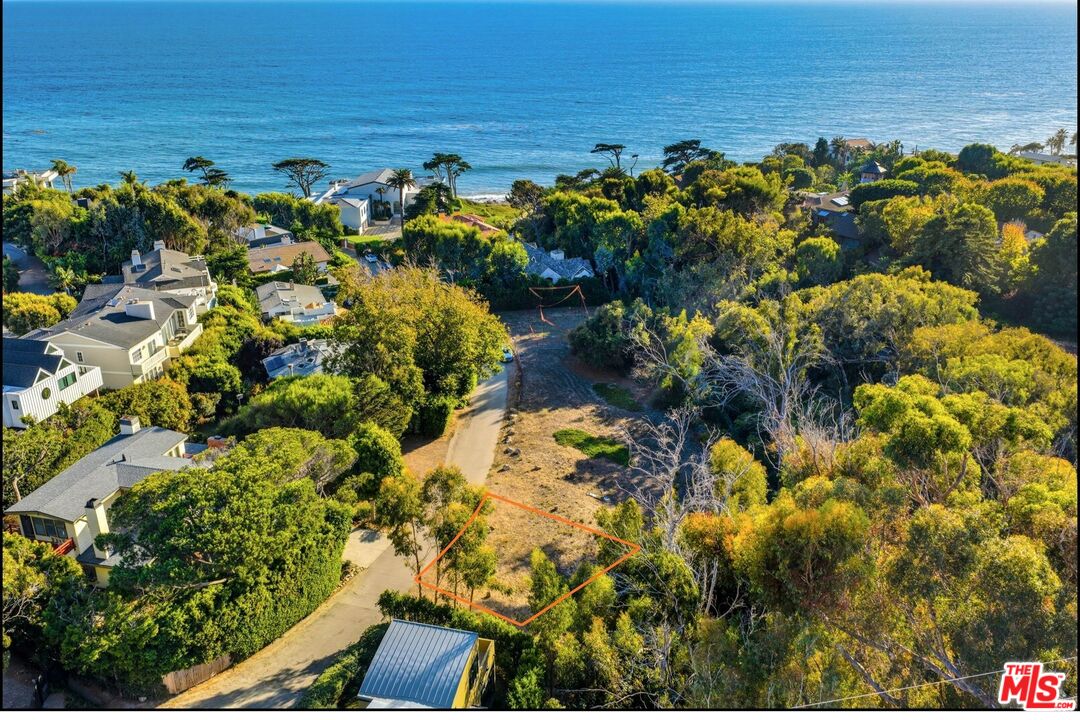 Property photo for 31888 Sea Level Dr, Malibu, CA