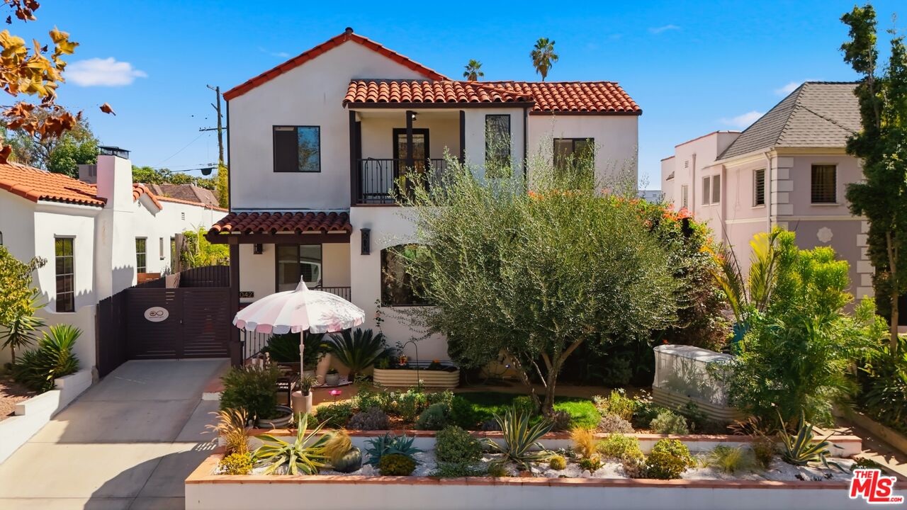 Property photo for 1042 S Stanley Ave, Los Angeles, CA
