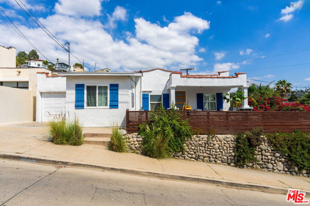 Property photo for 401 Del Norte St, Los Angeles, CA