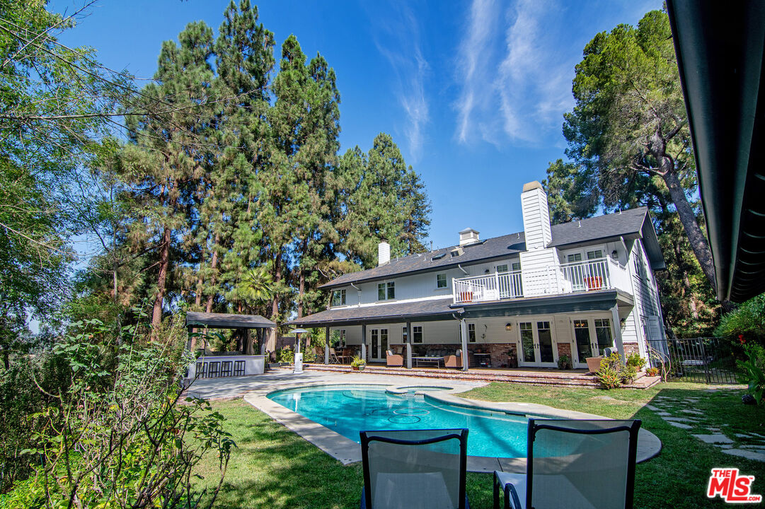 Property photo for 9530 Moonridge Terrace Pl, Los Angeles, CA