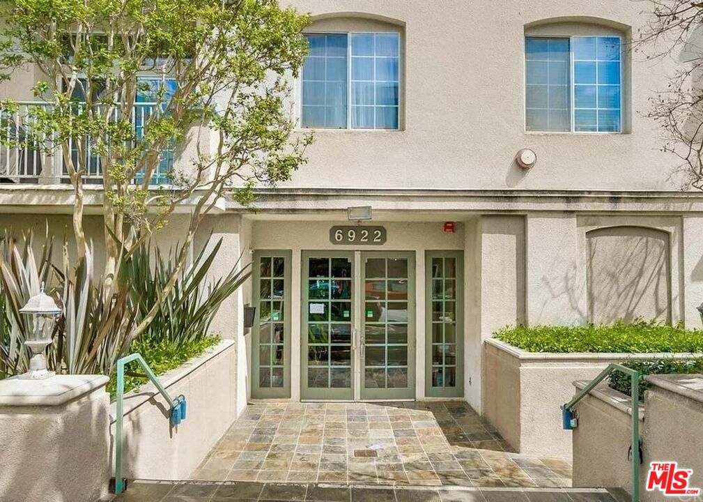 Property photo for 6922 Knowlton Pl, #103, Los Angeles, CA