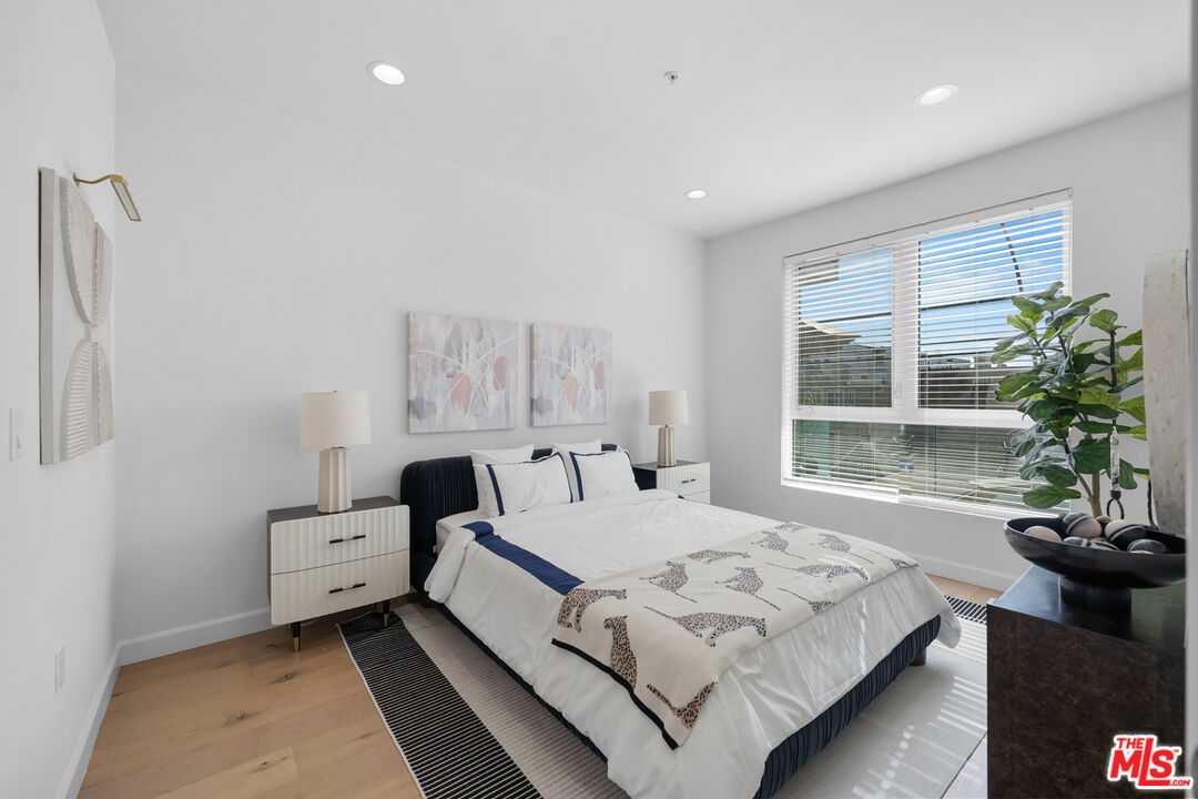 Property photo for 105 S Mariposa Ave, #204, Los Angeles, CA