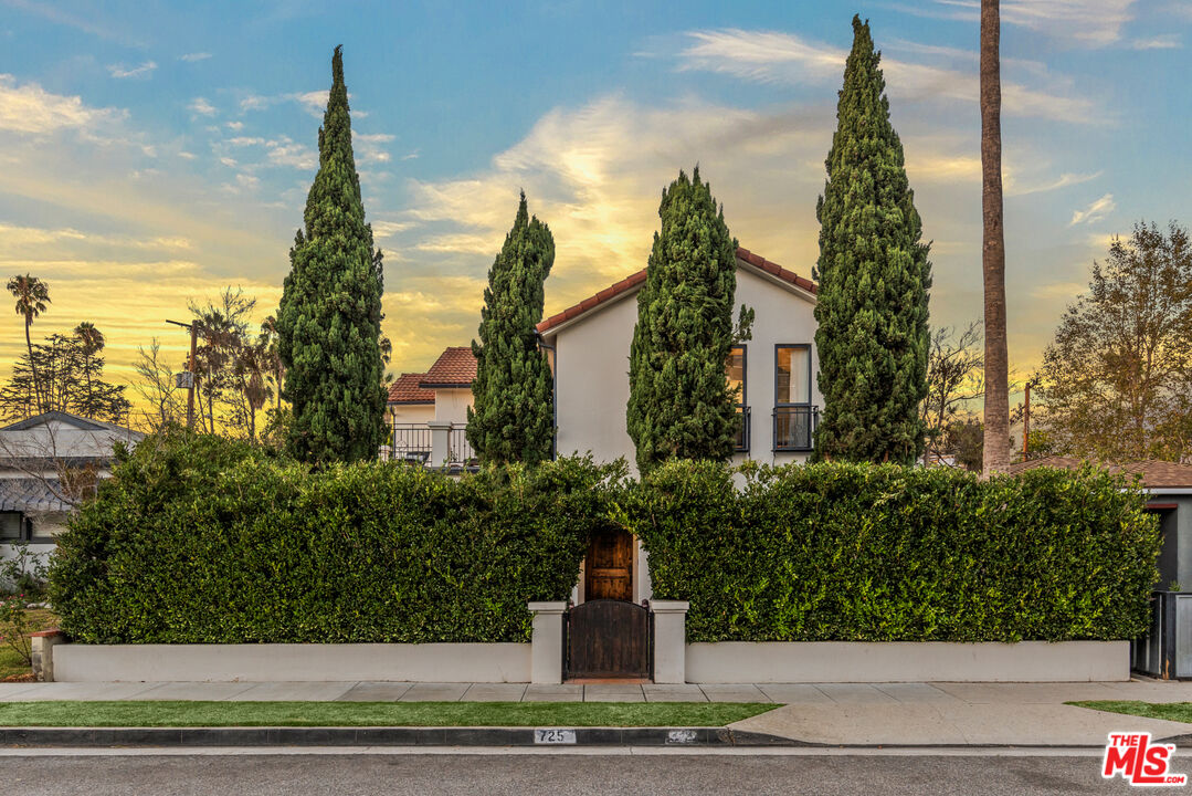 Property photo for 725 Oxford Ave, Marina Del Rey, CA