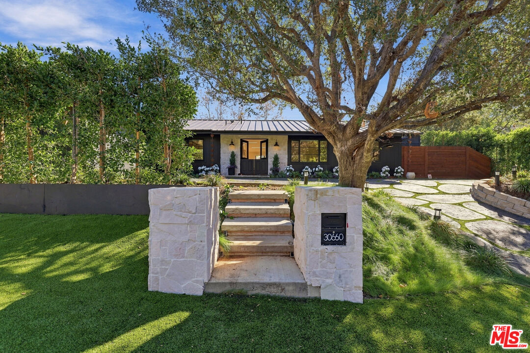 Property photo for 30660 La Sonora Dr, Malibu, CA