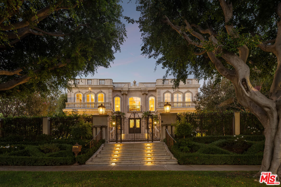 Property photo for 628 N Rodeo Dr, Beverly Hills, CA