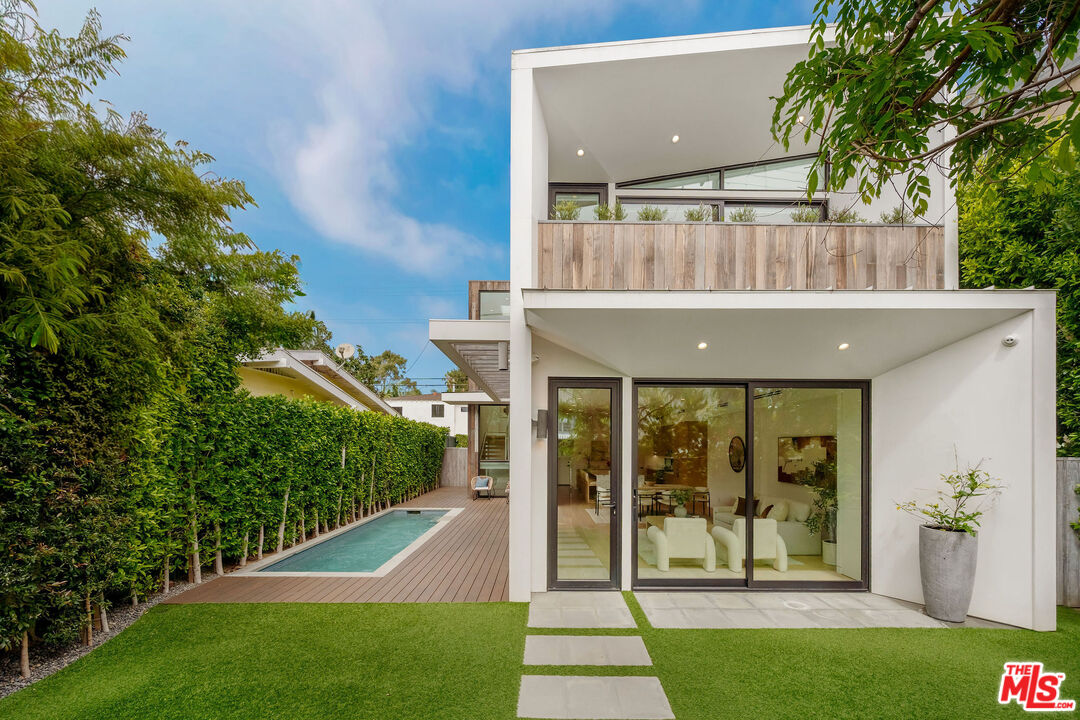 Property photo for 1620 Electric Ave, Venice, CA
